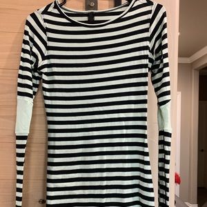 Lulu mint and black stripped tee